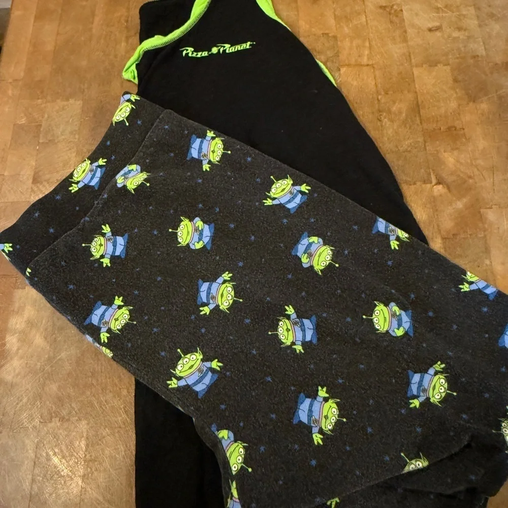 Disney Pixar Toy Story Black and Green Alien Pajama Set Shorts &Tank Top Sz 2X - Picture 3 of 16